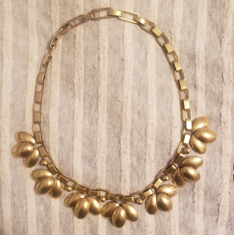 Stella and Dot gold necklace